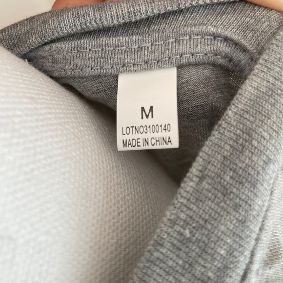 Mama Square T Shirt In Heather Gray Size Medium New - Picture 7 of 9